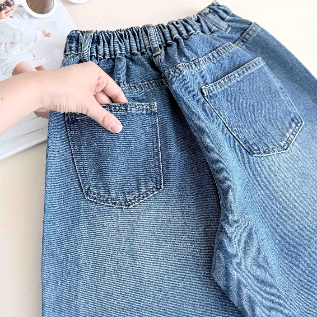 dc897189-8290-43a8-b3f3-cd1777ad443d.jpg