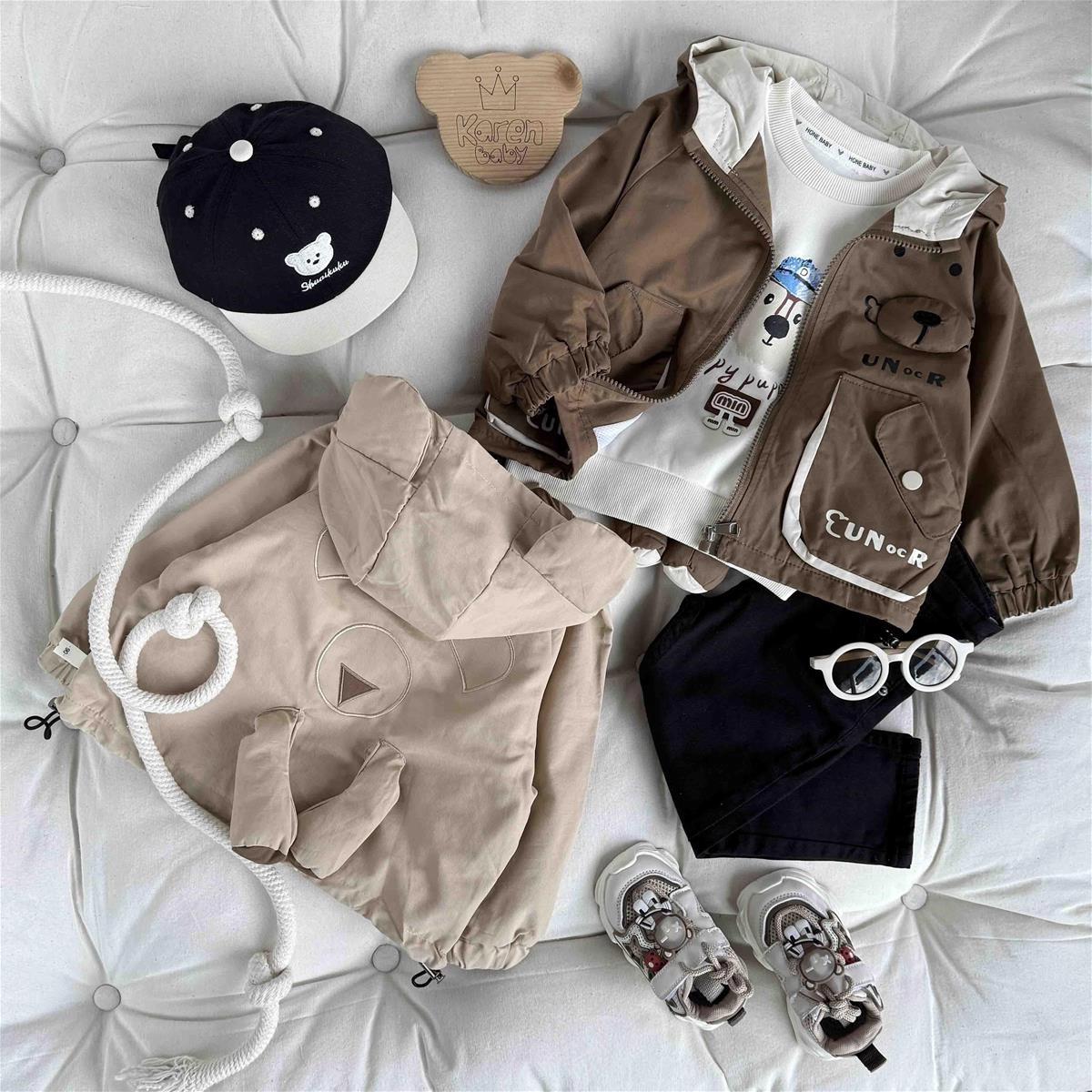 abf7ba24-ab00-436a-8a90-1a8a523c64f4.jpg