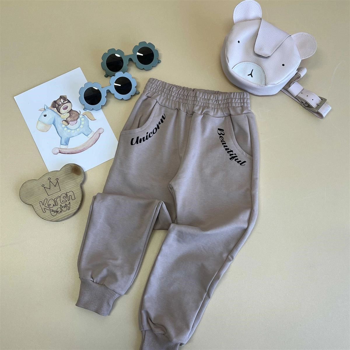 ade69a6f-ac09-42ac-ac67-fb0d4ec9d117.jpg