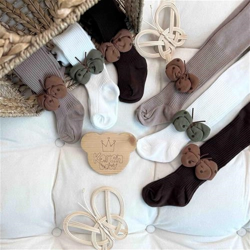 جوراب شلواری نخی کبریتی طرح پروانه خال خالی 1 سال تا 12 سال کد 214185