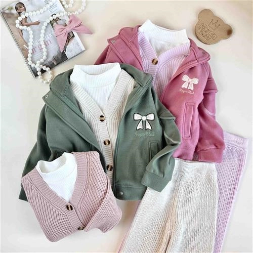 سه تیکه بلوز شلوار و ژاکت بافت بچگانه 4 تا 7 سال کد 9896