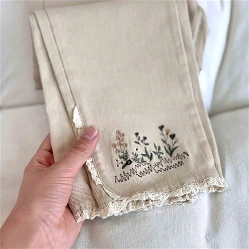 شلوار کتان پایین گلدوزی 5 سال تا 8 سال کد 9787