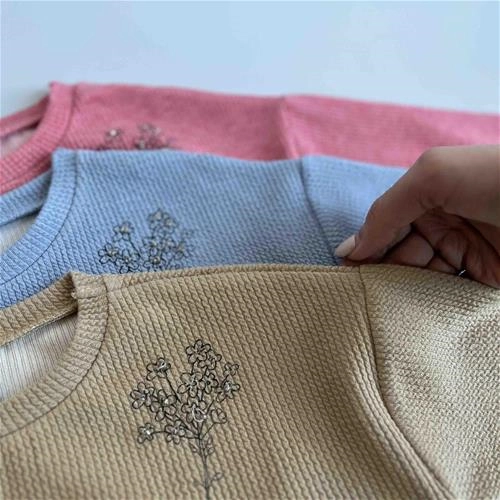 بلوز گل منجق دار 3 سال تا 5 سال کد 171257