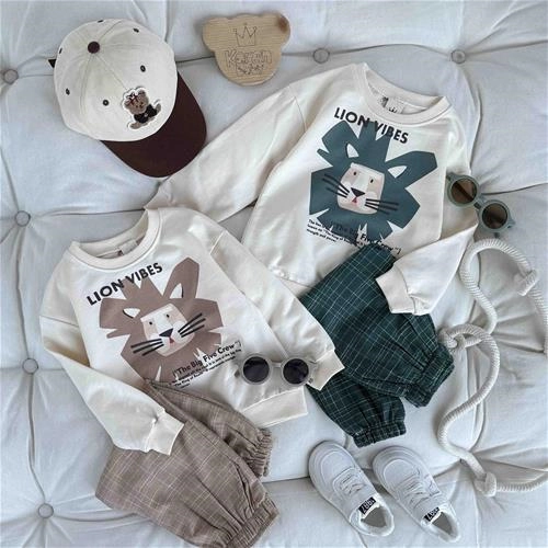 دوتیکه بلوز و شلوار اسلش چهارخونه طرح شیر 2 سال تا 5 سال کد9285 (211545)