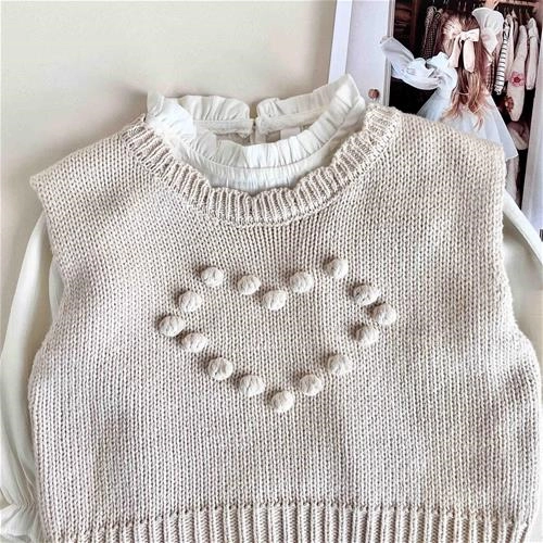 سه تیکه وست بافت و شلوار طرح قلب 2 سال تا 6 سال کد 9775