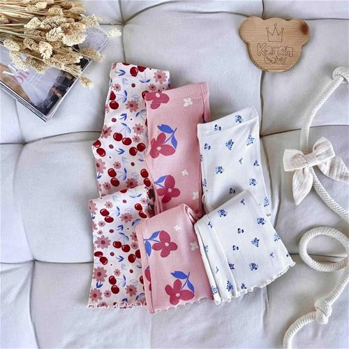 شلوار تایت گل گلی کبریتی دمپا 2 تا 10سال کد 9736