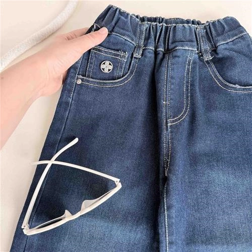 شلوار جین بگ طرح گل 9 ماه تا 5 سال کد 10351