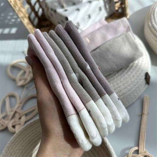 جوراب طرح آهو nb الی 18 ماه کد 204153