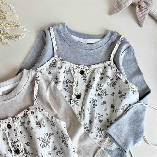 دوتیکه بلوز تاپ طرح گل گلی 2 سال تا 6 سال کد 10216