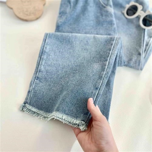 شلوار جین پایین ریش 5 سال تا 9 سال کد 10193