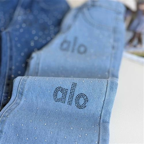 شلوار جین منجقی 3 تا 12 سال کد 10091