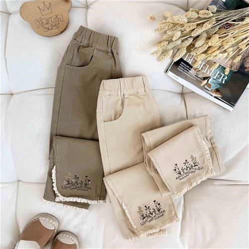 شلوار کتان پایین گلدوزی 5 سال تا 8 سال کد 9787