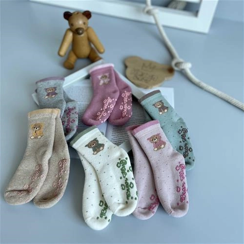 جوراب طرح تدی 1 الی 4 سال کد 204104